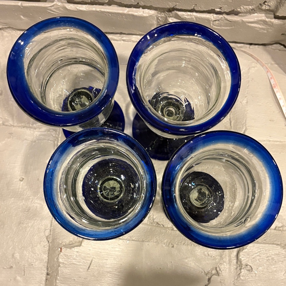 Set of 4 Hand Blown Blue Rimmed Wine/Water/Iced Tea Goblets Made in Mexico - Picture 2 of 7